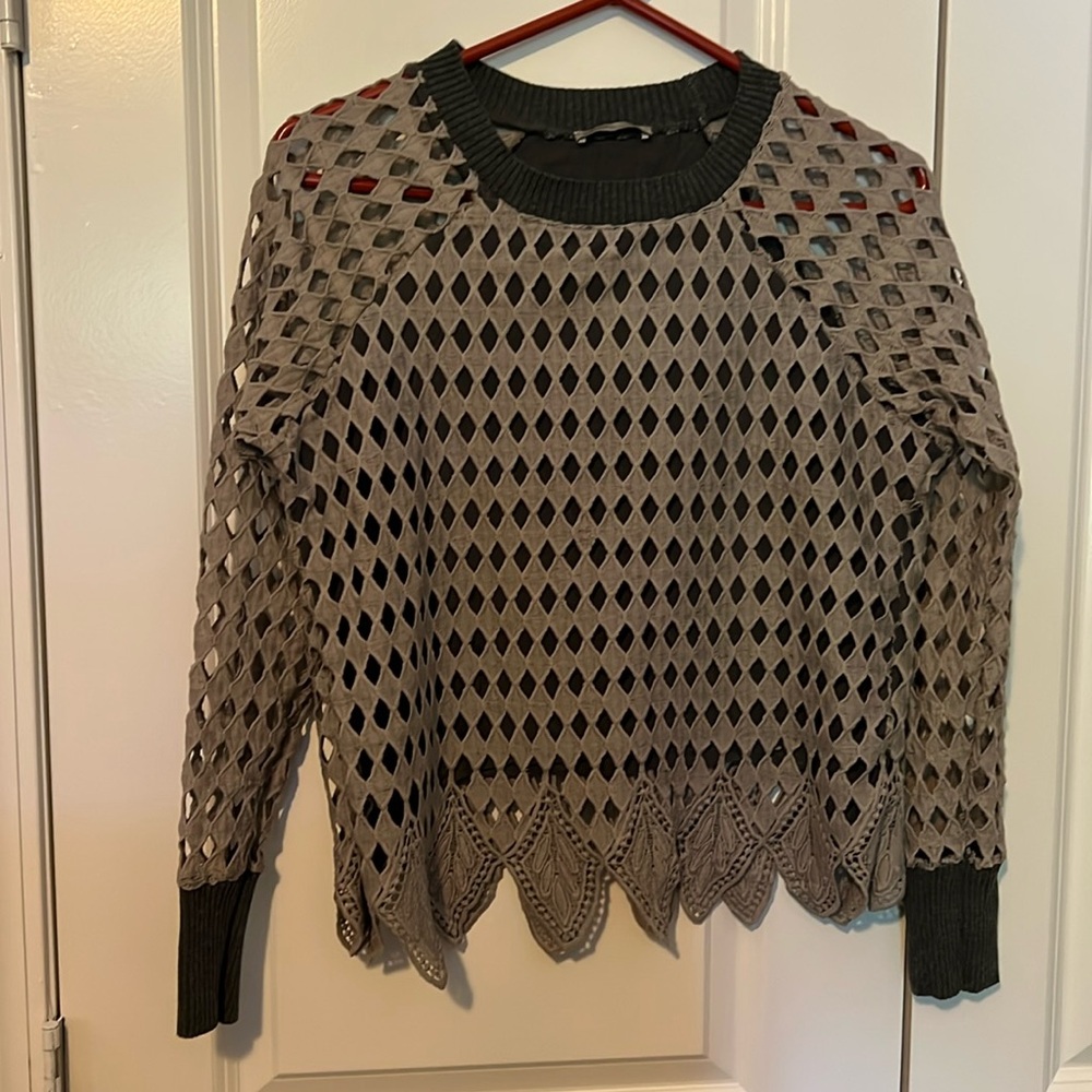Zara Scalloped Cropped Sweatshirt